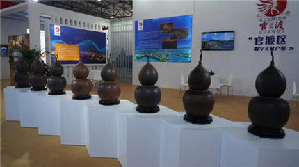 滇菜鮮花宴、云子圍棋、滇派內(nèi)畫齊亮相 官渡非遺驚艷文博會